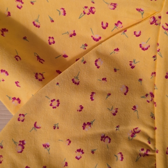 SO BRAND WOMENS WRAP FRONT YELLOW FLORAL CAMI WITH ADJUSTABLE STRAPS SIZE XXL - Picture 4 of 14